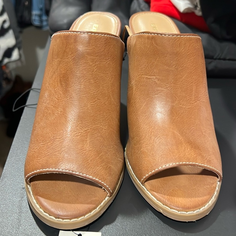 Express heels